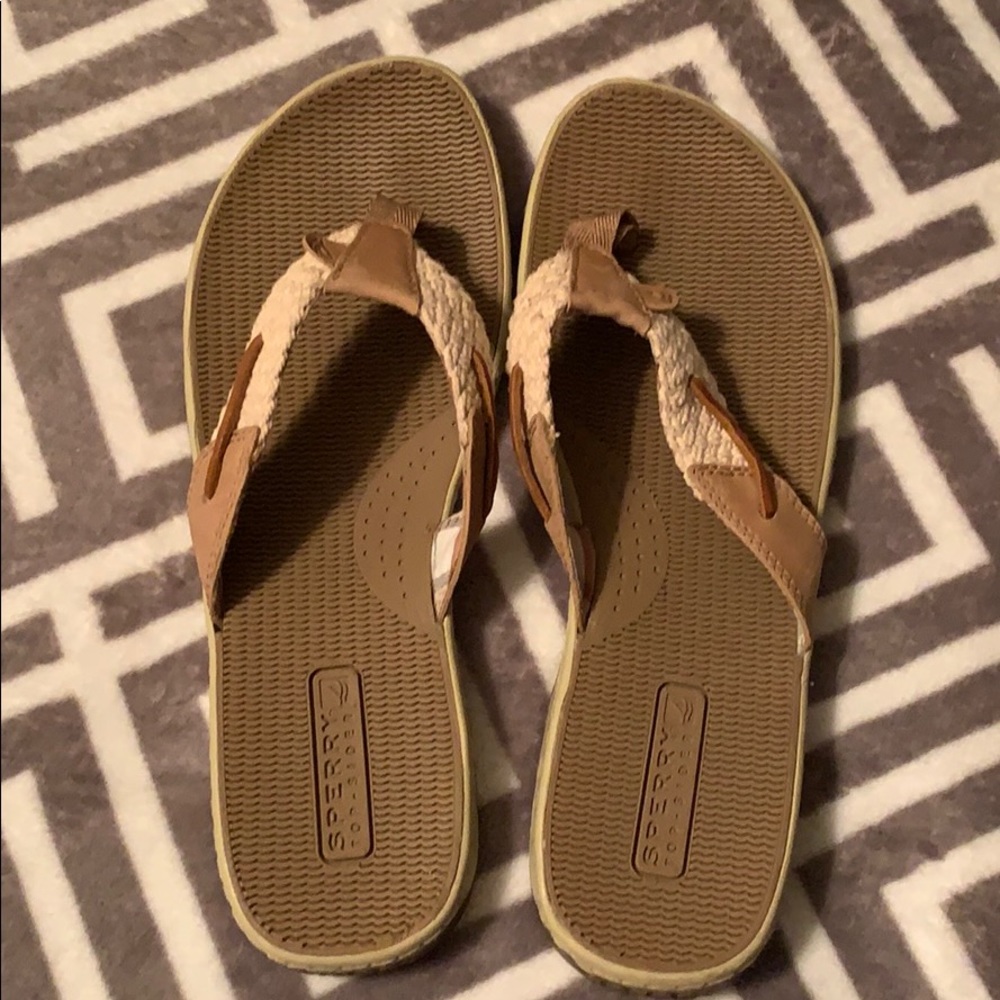 Sperry top slider flip flop. Worn once.